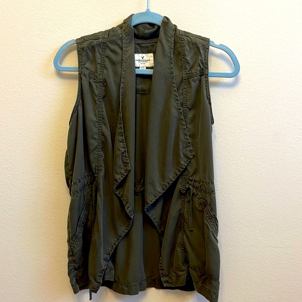 AE lightweight vest